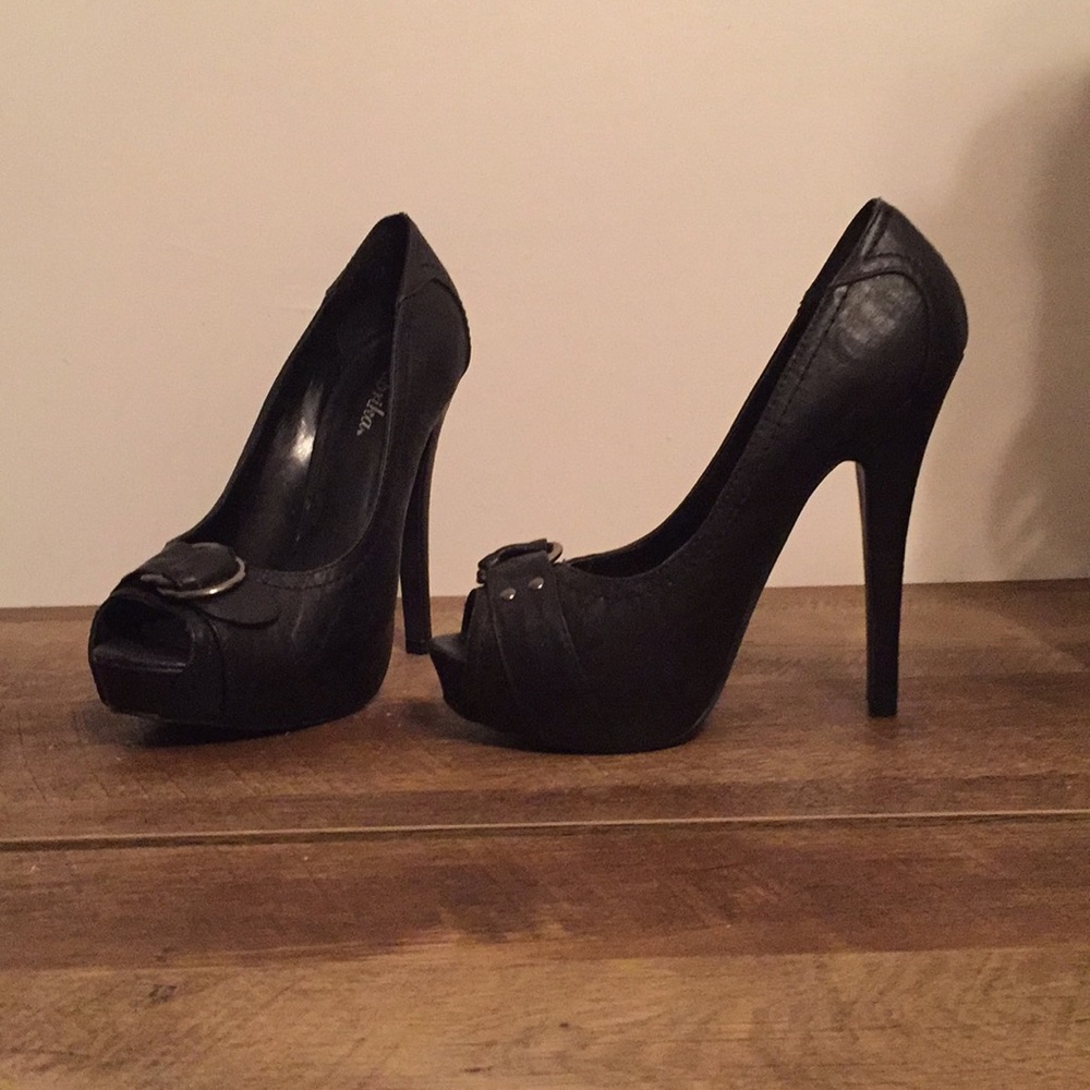 Paprika peep toe